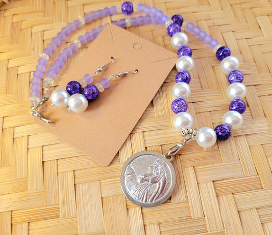 Beaded Arabian Horse Pewter Necklace set