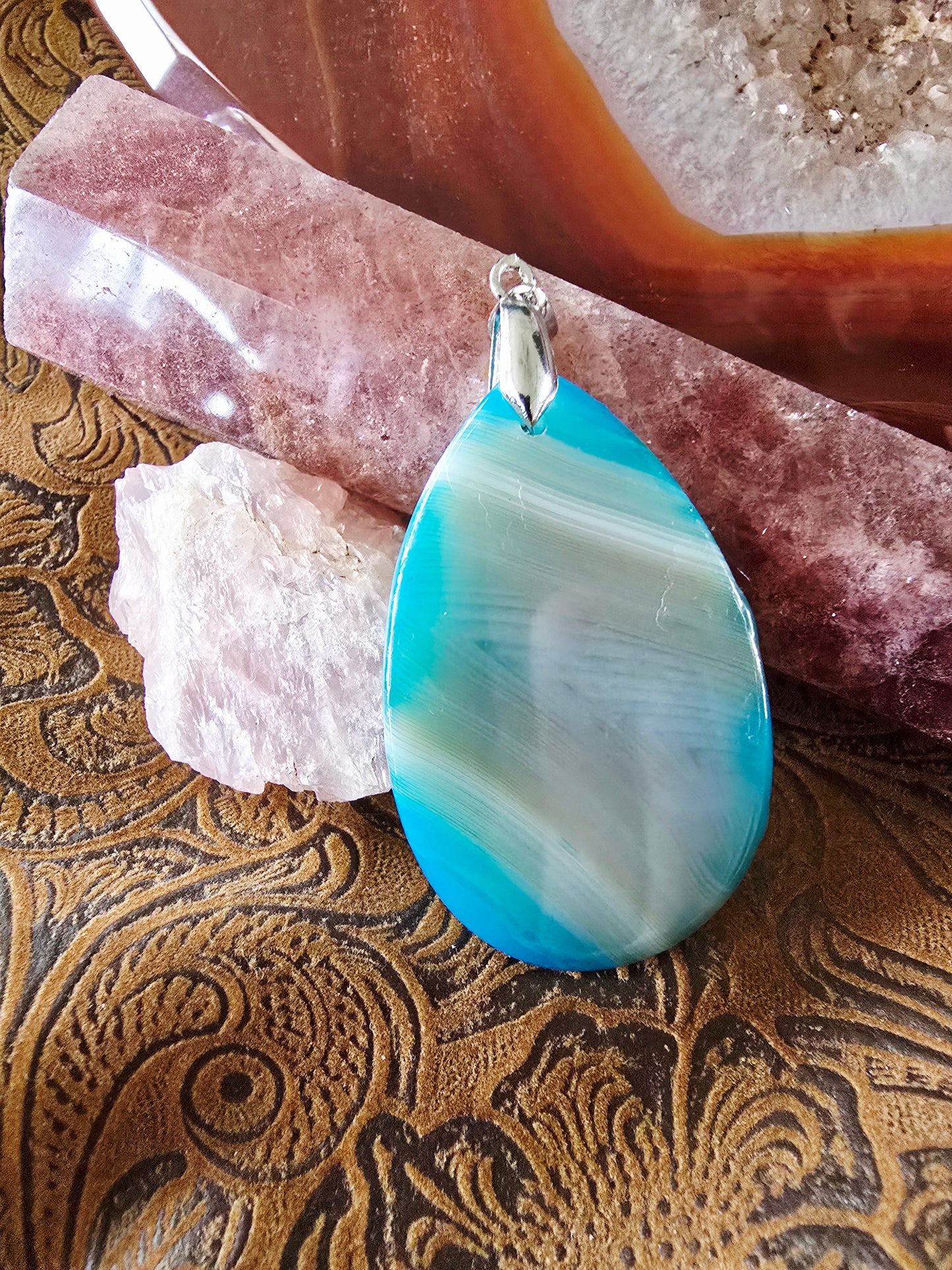 Hand-Painted Hummingbird Pendant — Turquoise Blue Dyed Brazilian Agate