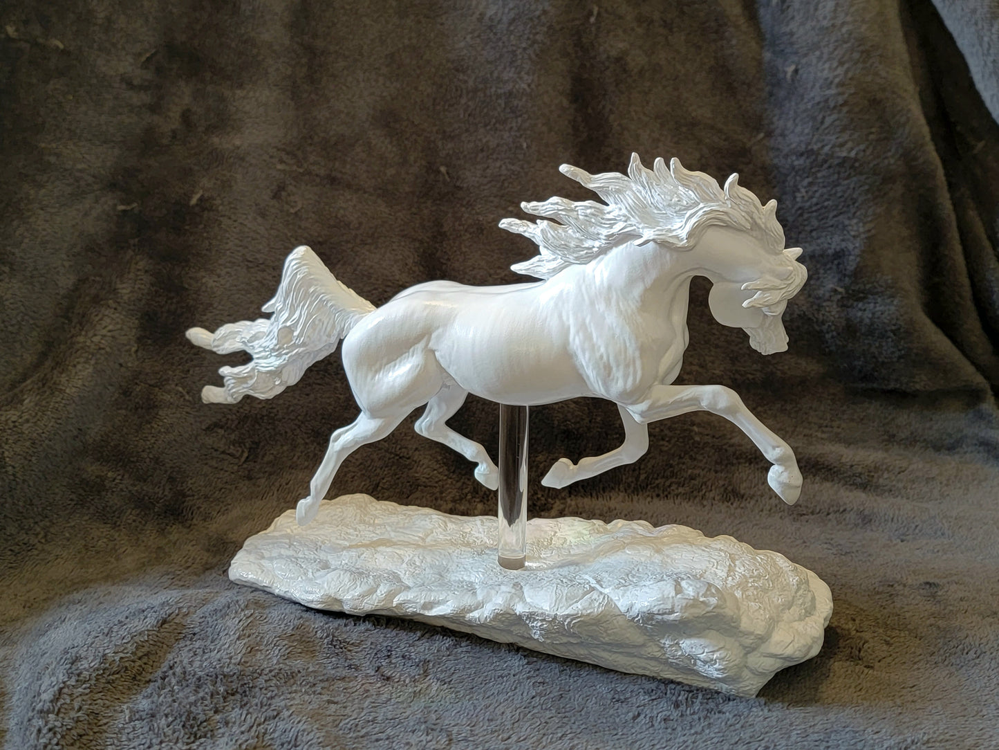 Shahdeen Cast Resin Model Horse Classic Scale