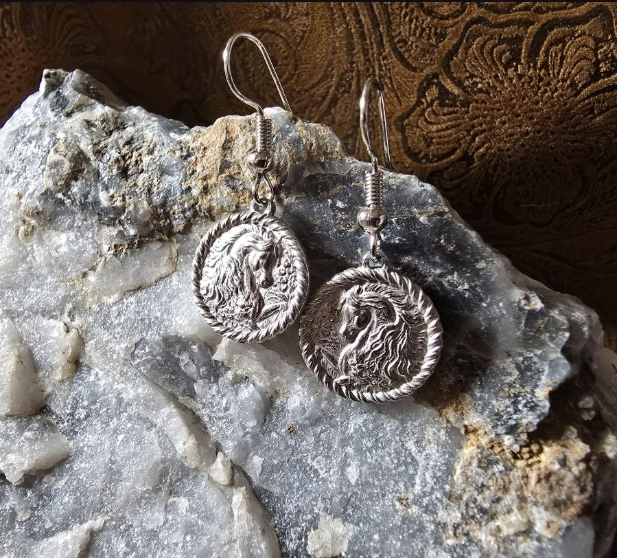 Exquisite Arabian Horse Earrings