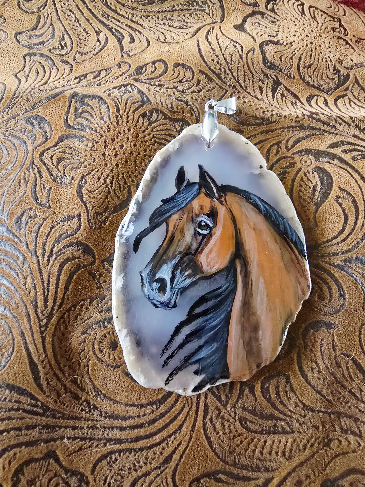 Hand-Painted Bay Horse Pendant — Natural Agate Slice