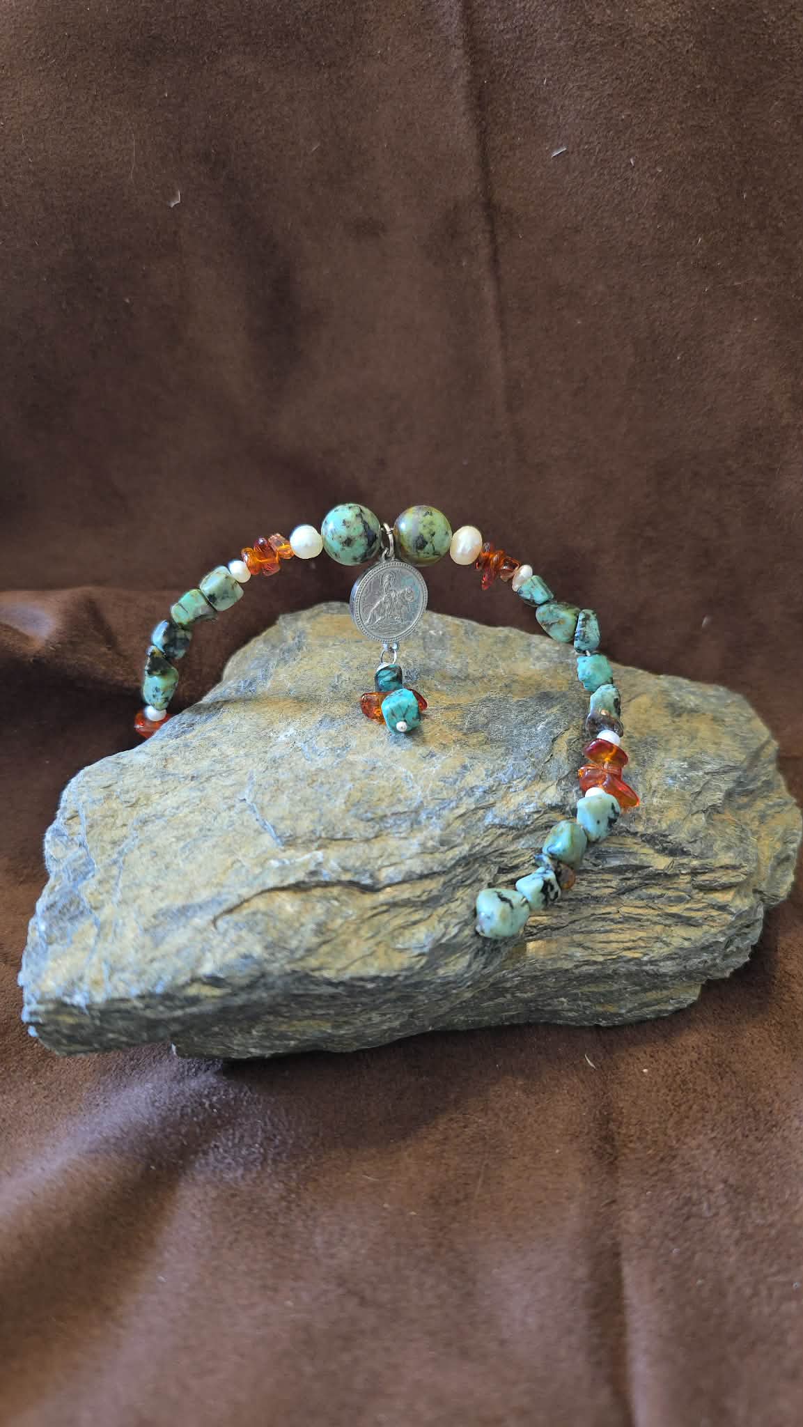 Turqouise Gemstone Reining Horse dangle flex n stretch bracelet