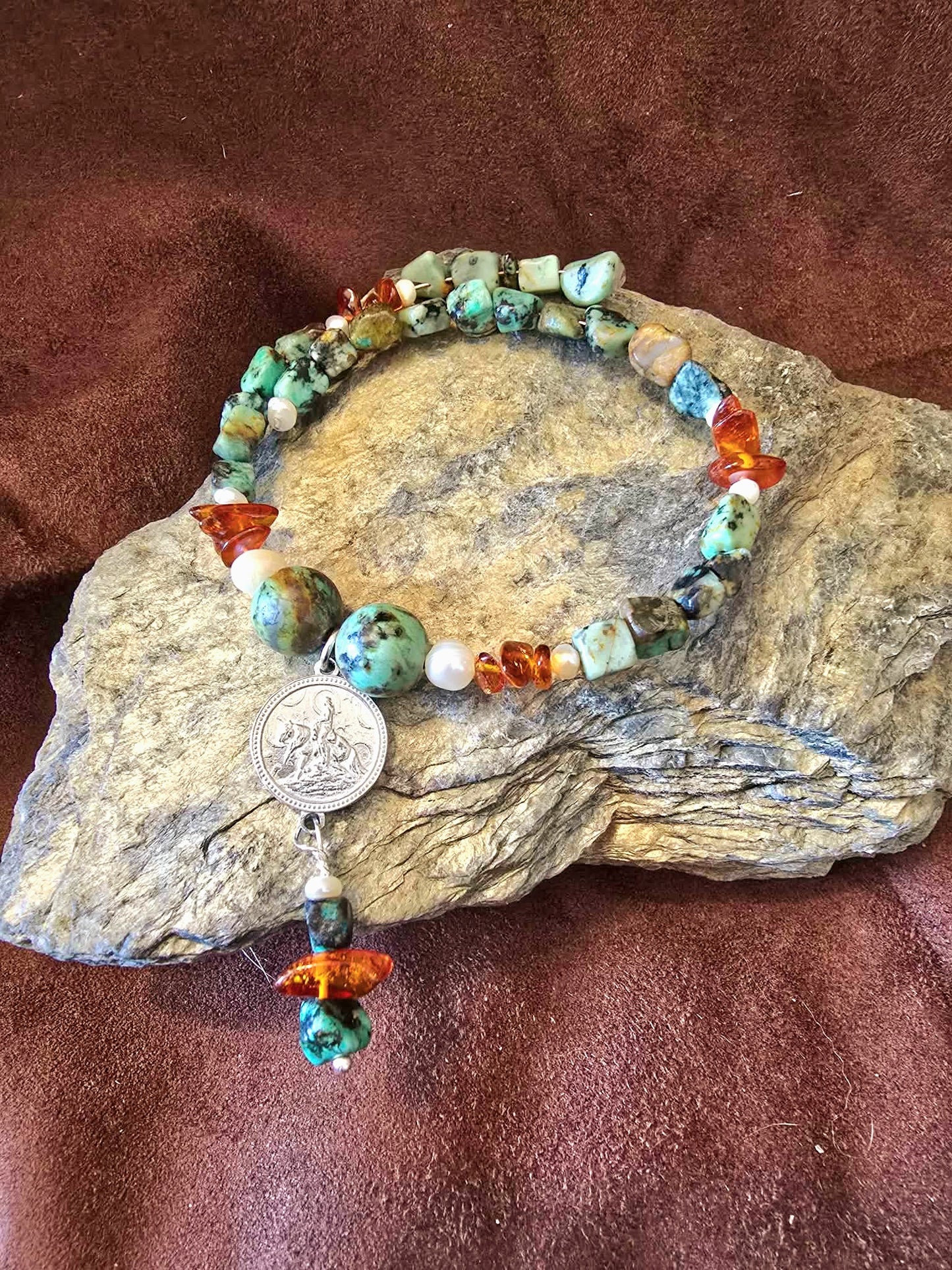 Turqouise Gemstone Reining Horse dangle flex n stretch bracelet