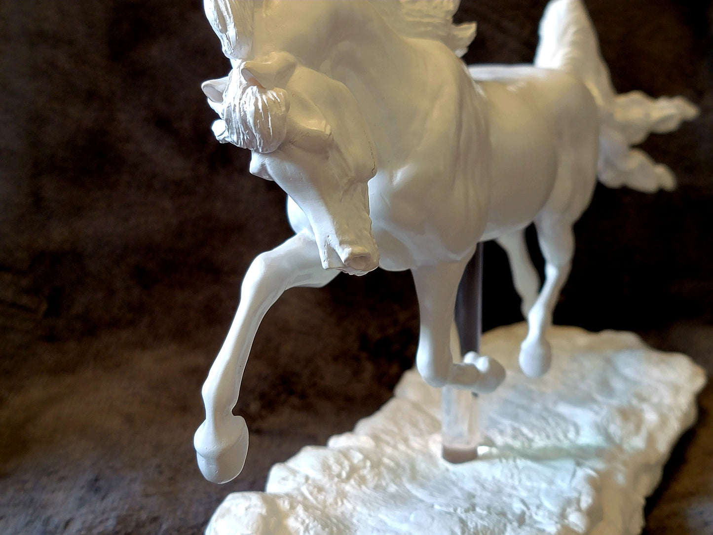 Shahdeen Cast Resin Model Horse Classic Scale