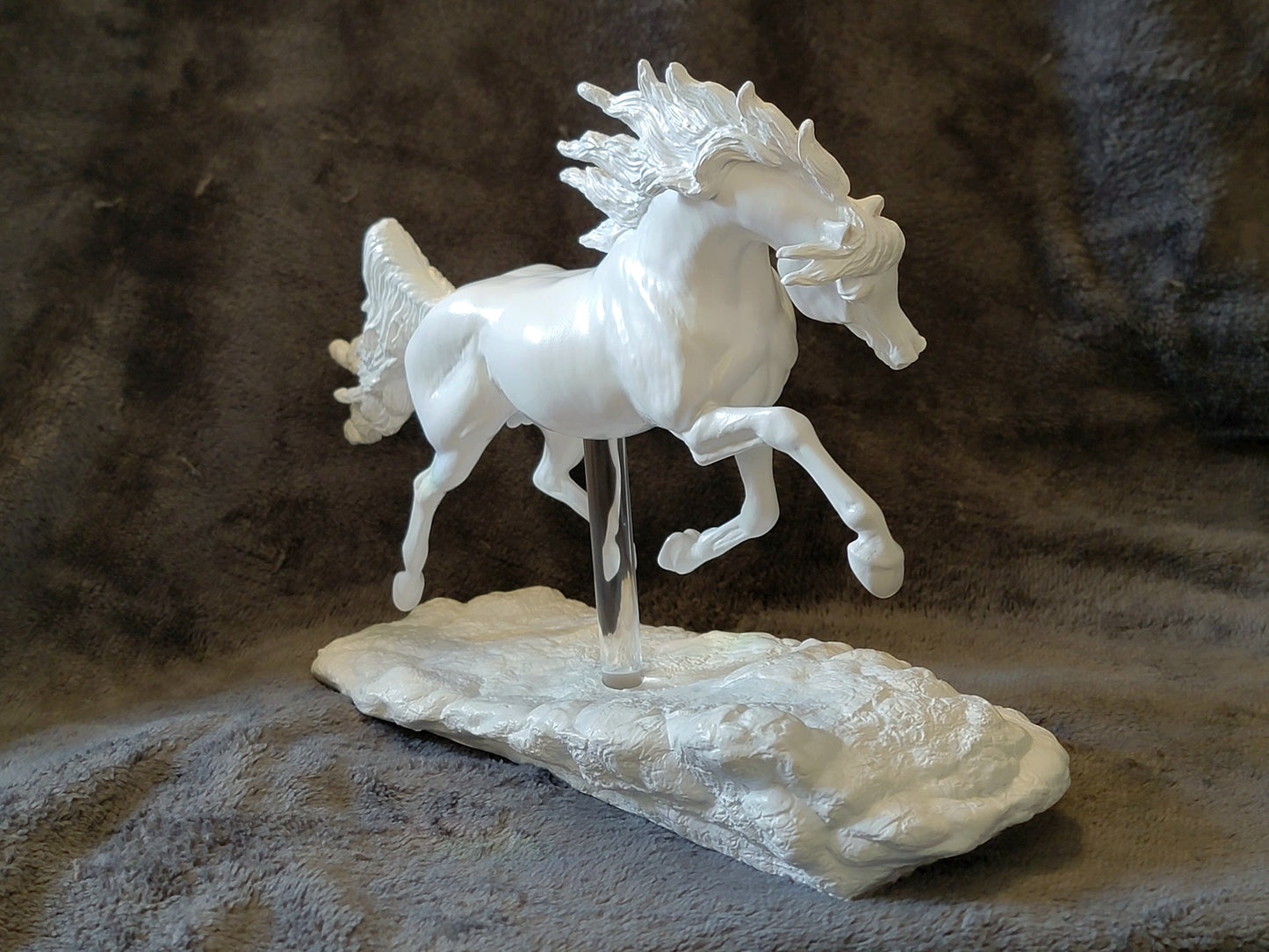 Shahdeen Cast Resin Model Horse Classic Scale