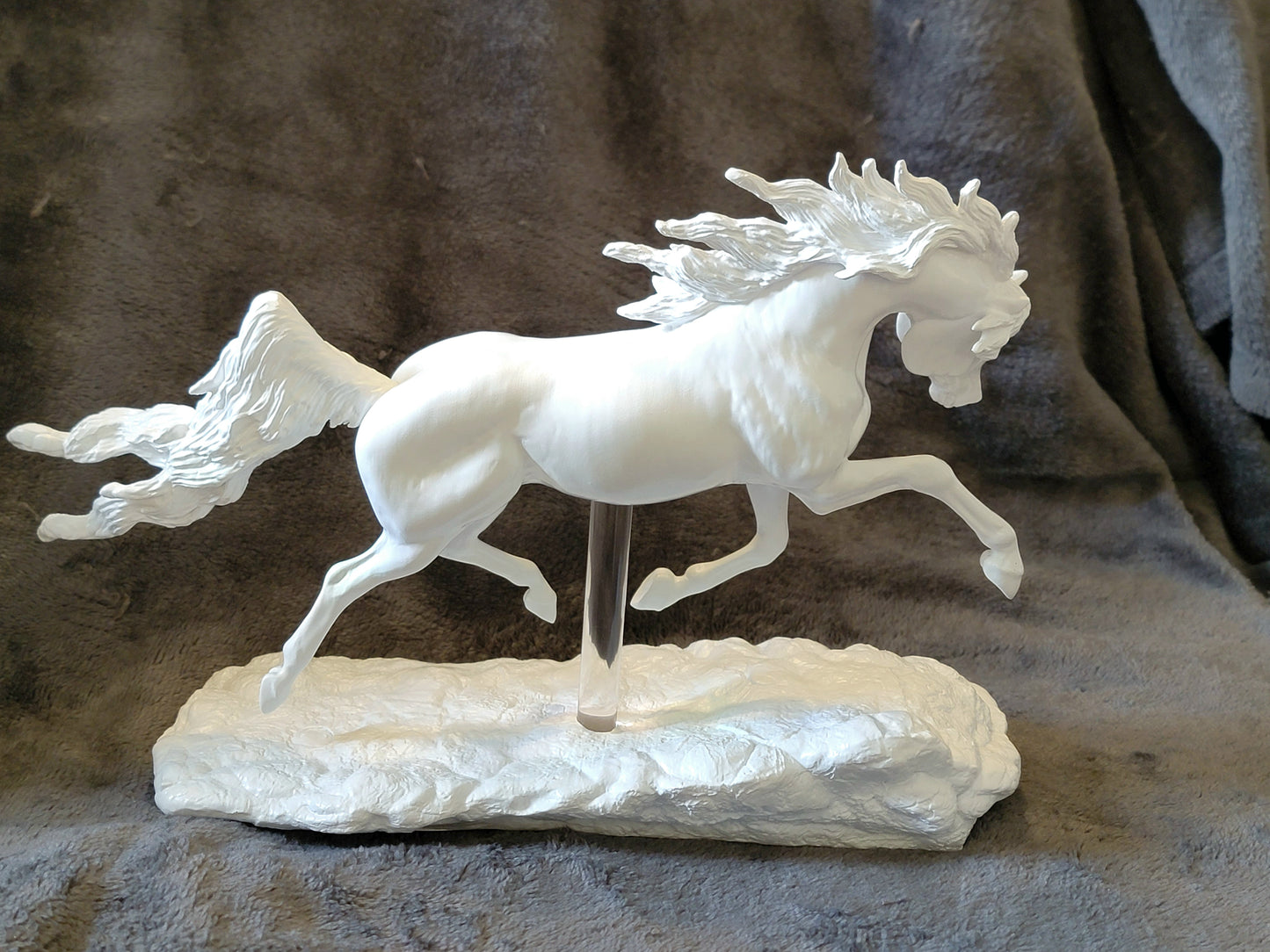 Shahdeen Cast Resin Model Horse Classic Scale