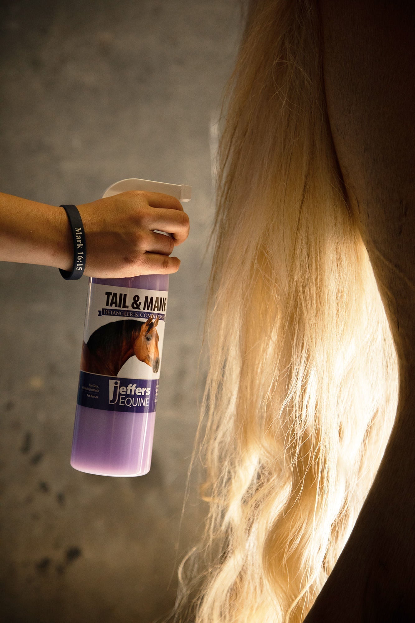 Jeffers Brand Equine Tail & Mane Detangler and Conditioner for Horses
